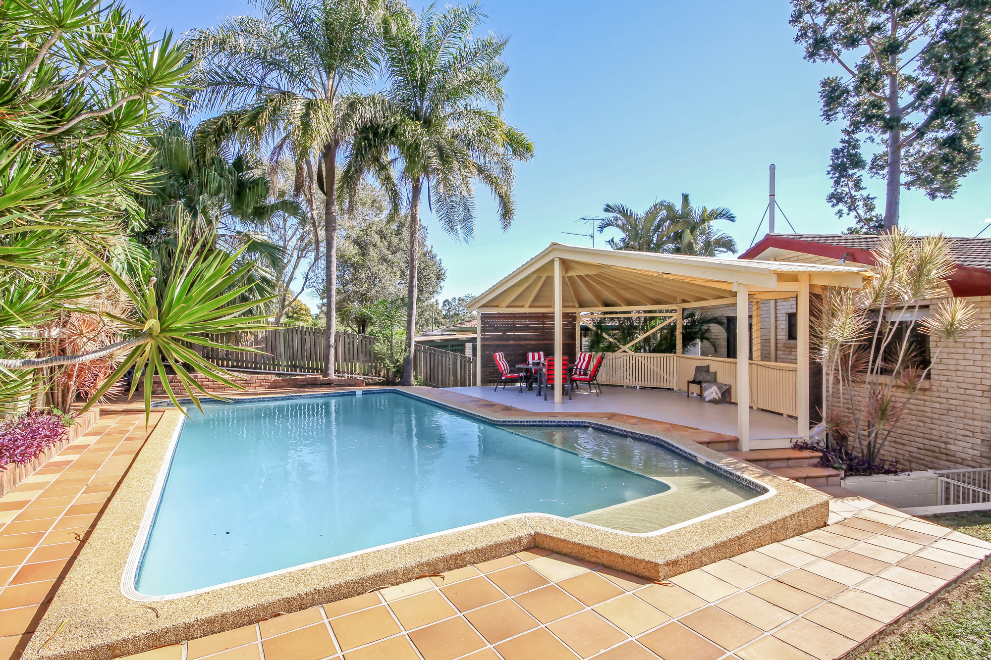 Are You Looking For A Spacious Family Home With Swimming Are You Looking For A Spacious Family Home With Swimming