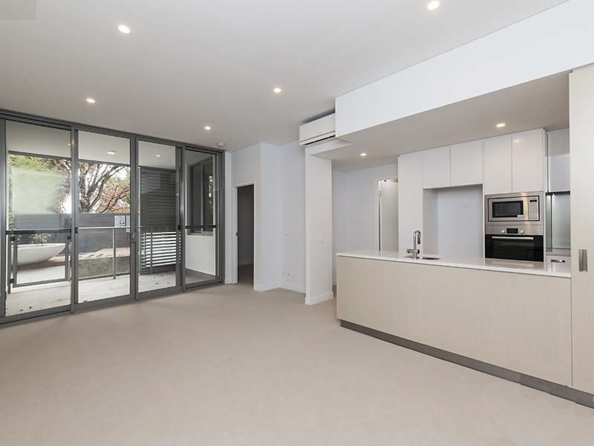 MODERN APARTMENT LIVING IN RIVERVALE - PERFECTLY POSITIONED FOR CONVENIENCE & LIFESTYLE!