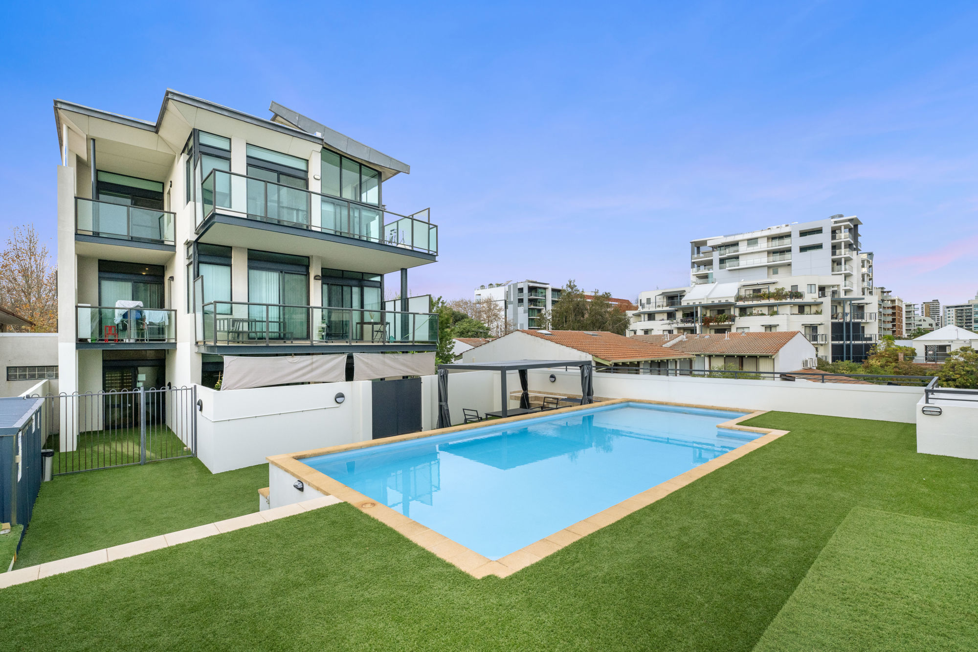 RIVERSIDE LIVING
