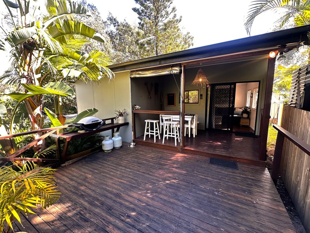 COZY 1-BED, 1-BATH FULLY FURNISHED CABIN -  DIRECT BEACH ACCESS TO THE BEACH