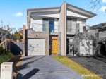 MODERN FAMILY LIVING WITH NO STRATA FEES