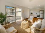 AFFORDABLE UNIT IN BOUTIQUE BUILDING - WALK TO KIRRA BEACH