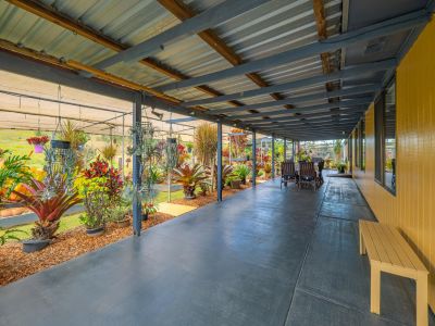 THE GARDEN OF EDEN - BEAUTIFUL HOME - 23.3 ACRES