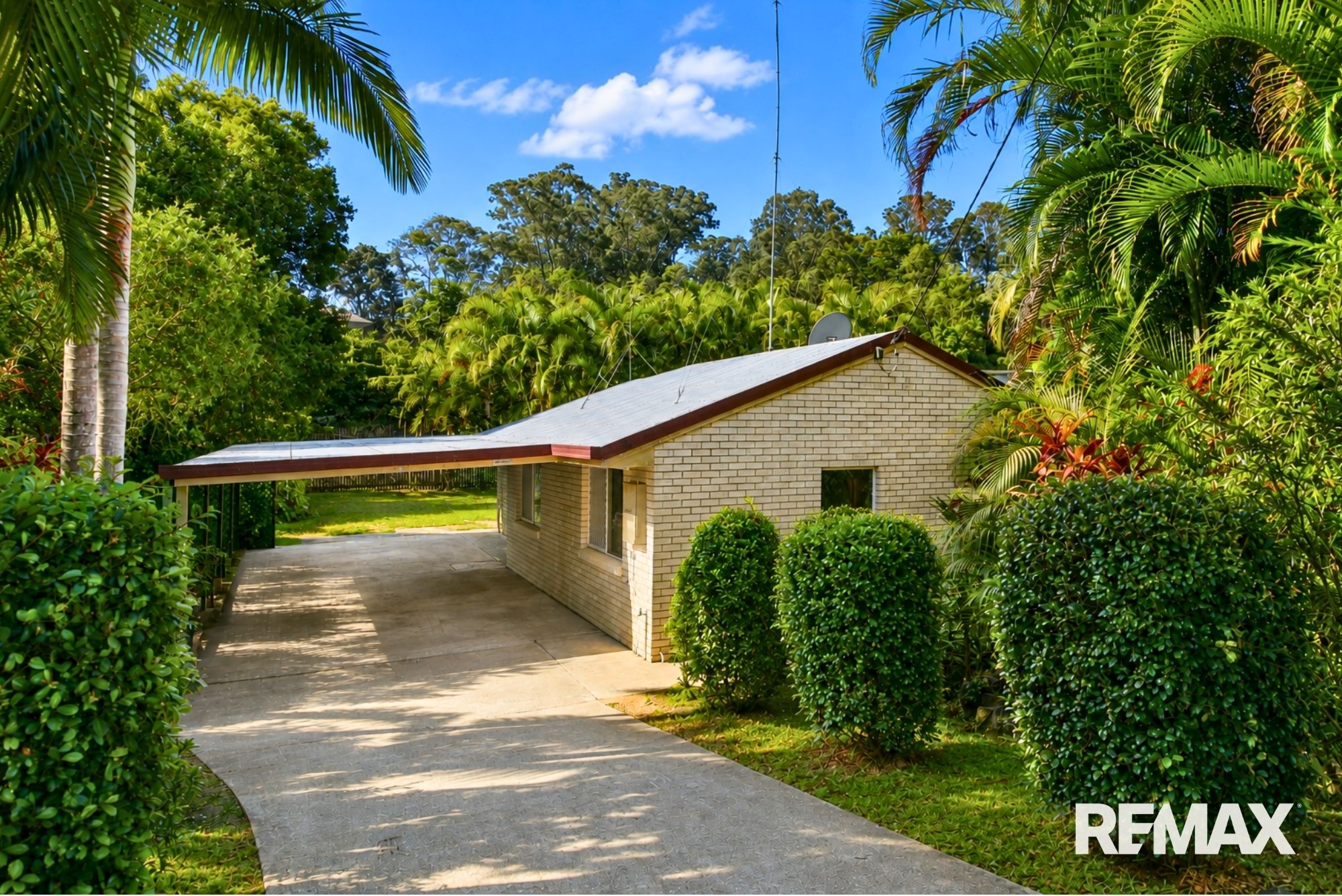 PRACTICAL, PRIVATE AND POSITIONED FOR EVERYDAY CONVENIENCE