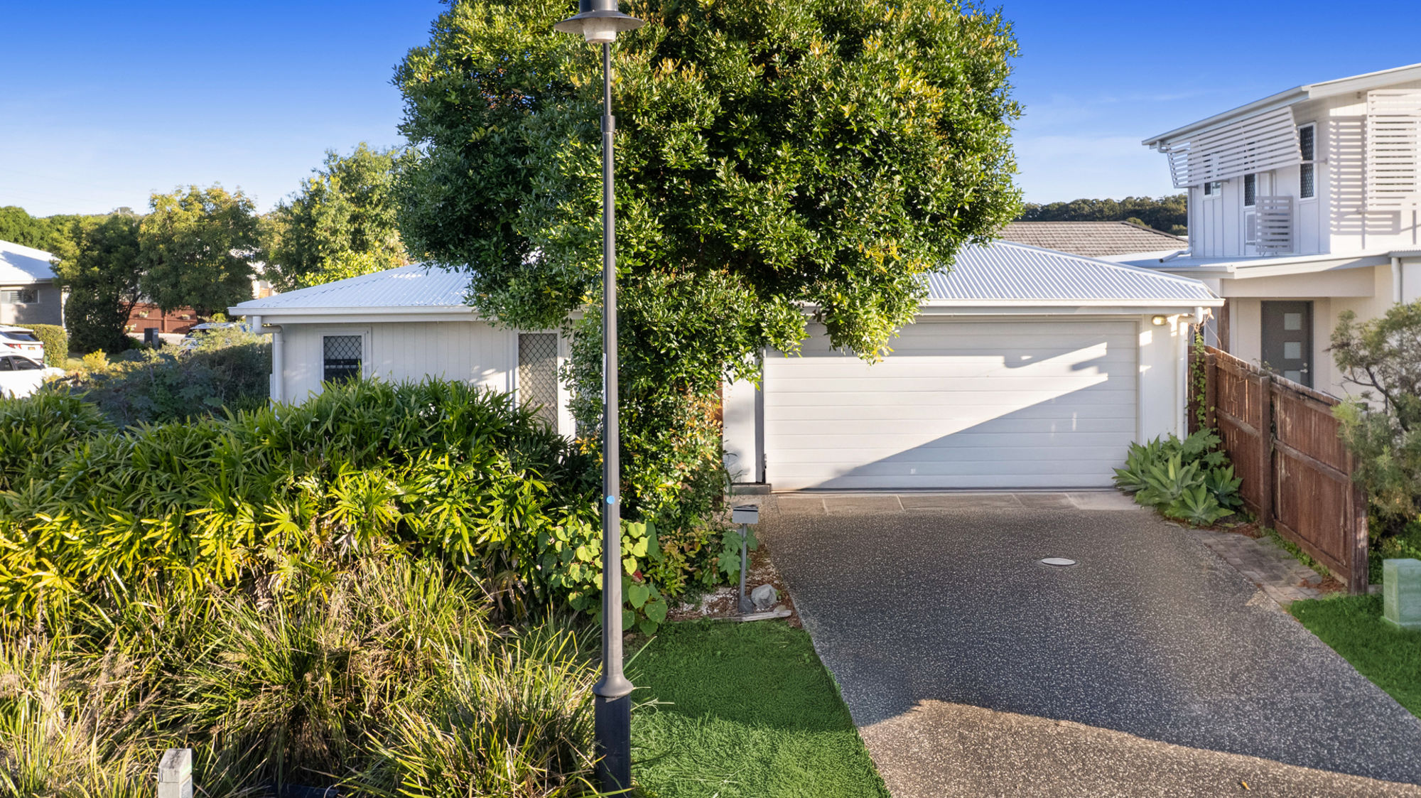 SPACIOUS FAMILY HOME WITH AIR CONDITIONING AND WALKING DISTANCE TO SCHOOLS & SHOPS - RENT INCREASING TO $750 PER WEEK ON THE 15.02.26
