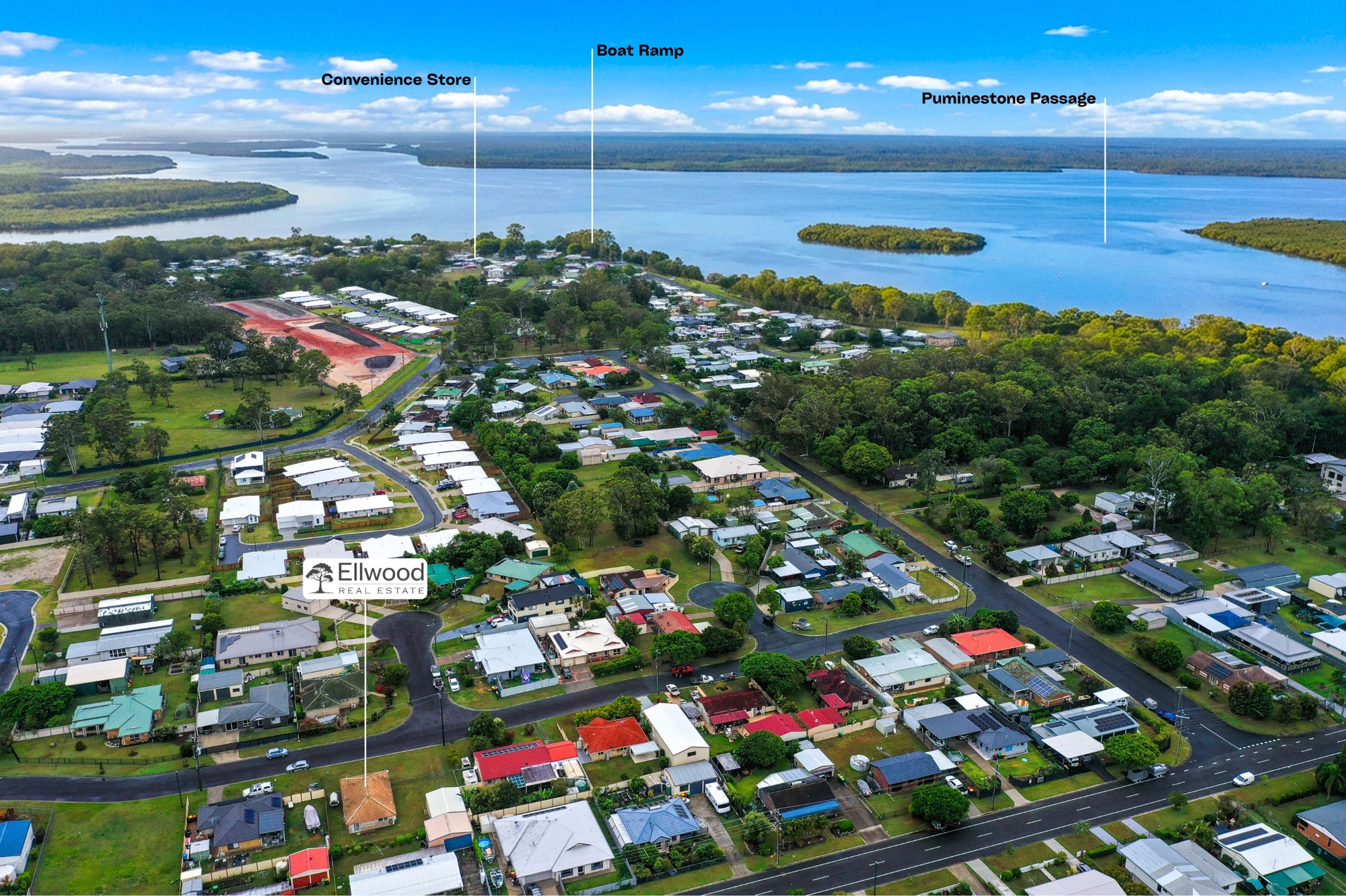 RELAXED COASTAL LIVING MINUTES FROM THE WATER