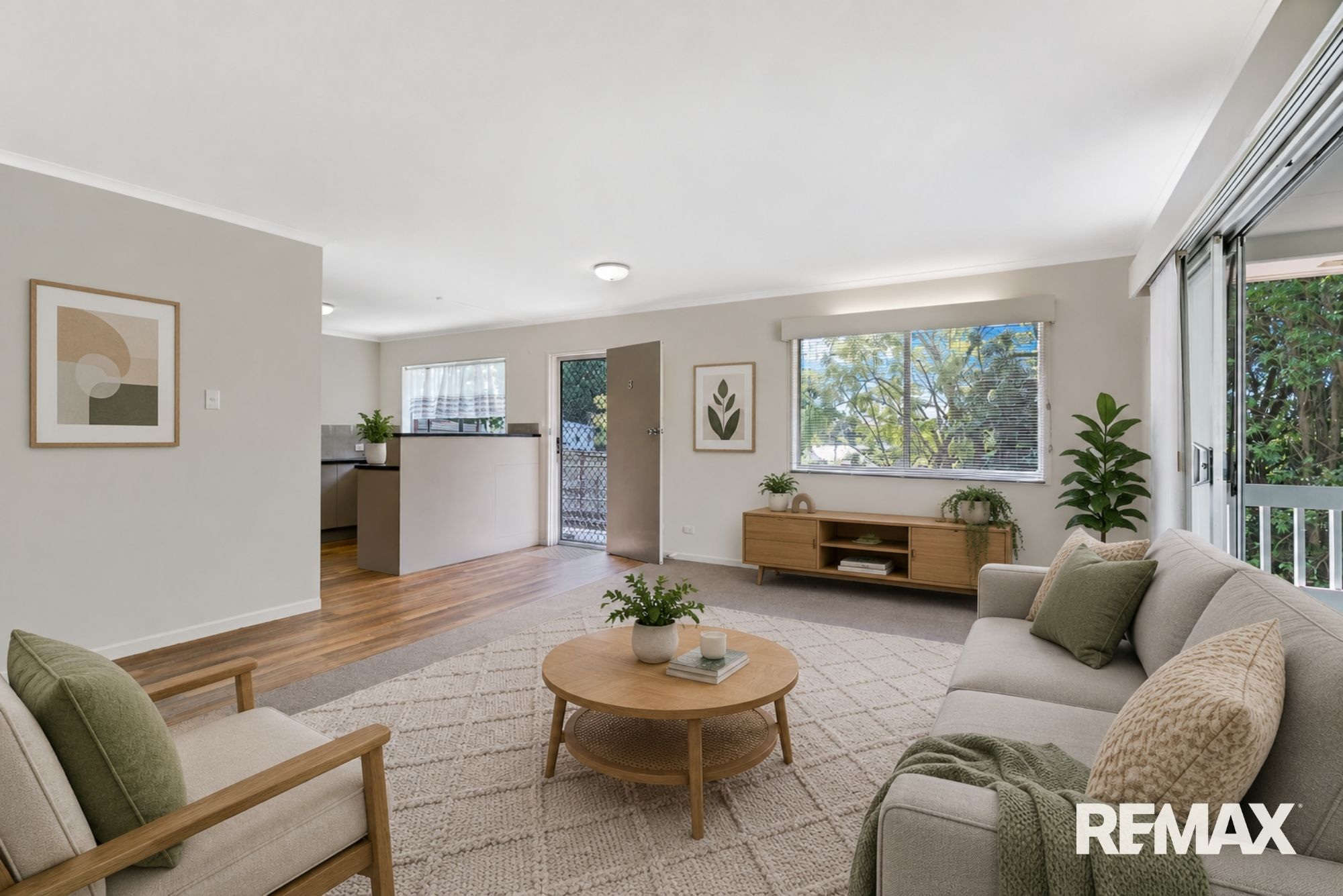 HIDDEN GEM IN RABARA COURT WITH LEAFY OUTDOOR LIVING