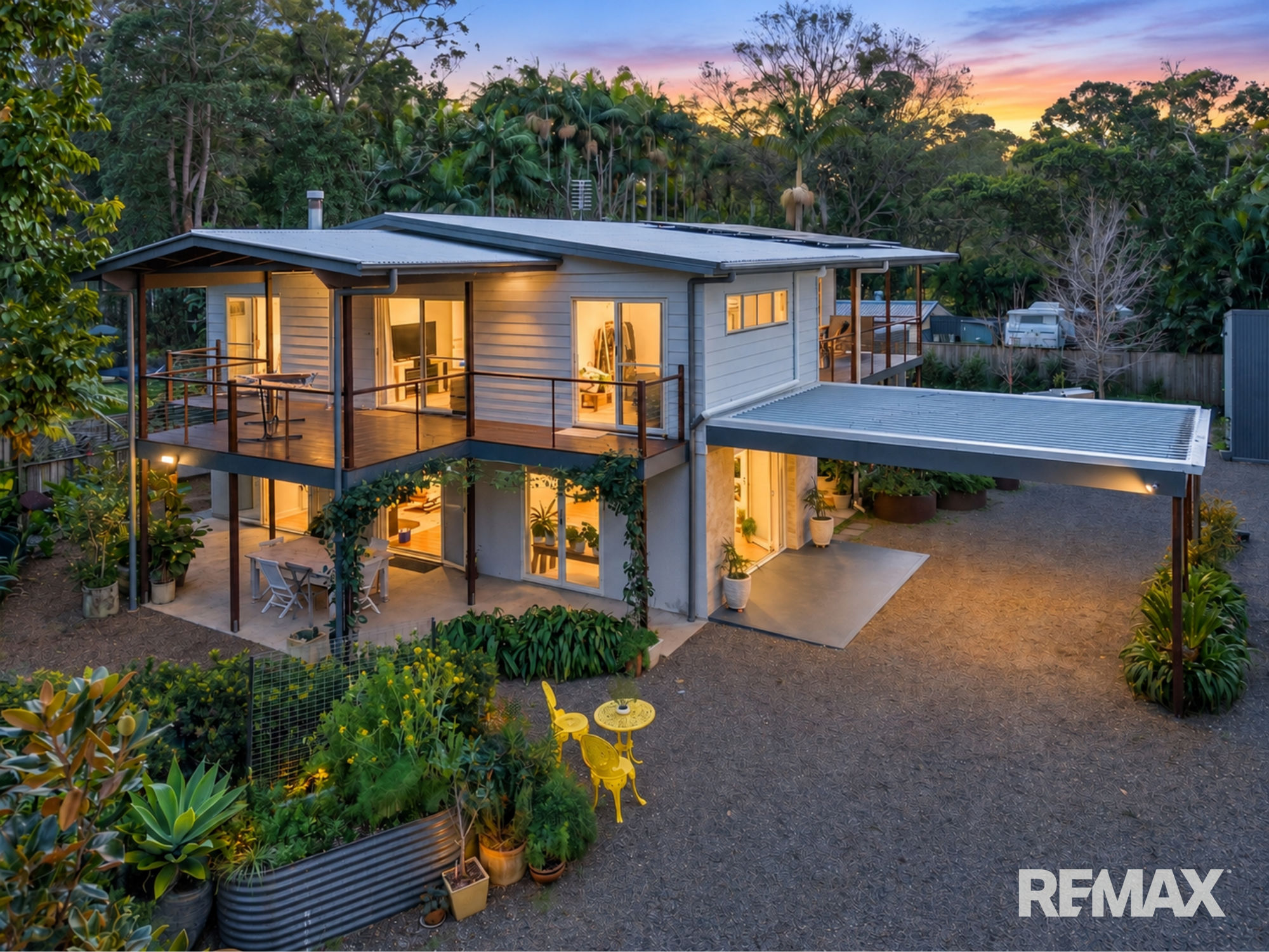 YOUR OWN PRIVATE HAVEN ON ALMOST HALF AN ACRE!