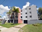 2 BEDROOM - 1 BATHROOM - CENTRAL LOCATION