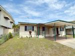 :: DELIGHTFUL DUPLEX UNIT IN POPULAR CLINTON PARK