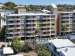 LOW MAINTENANCE LIFESTYLE&HELLIP;INNER CITY COMPLEX WITH POOL&HELLIP;NEW FLOORING AND FRESHED UP THROUGHOUT
