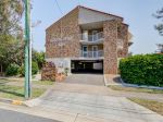 STUDIO APARTMENT - WALKING DISTANCE TO PARADIE POINT!!!