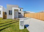BRAND NEW MODERN 1 BEDROOM TOWNHOUSE