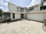 PEACEFUL, PRIVATE & PERFECTLY POSITIONED!
