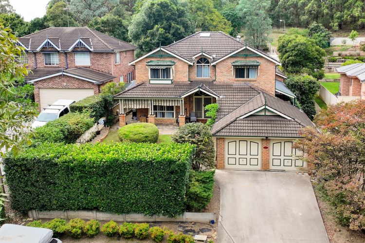 SPACIOUS FAMILY LIVING IN PRIME MOUNT ANNAN LOCATION!!!