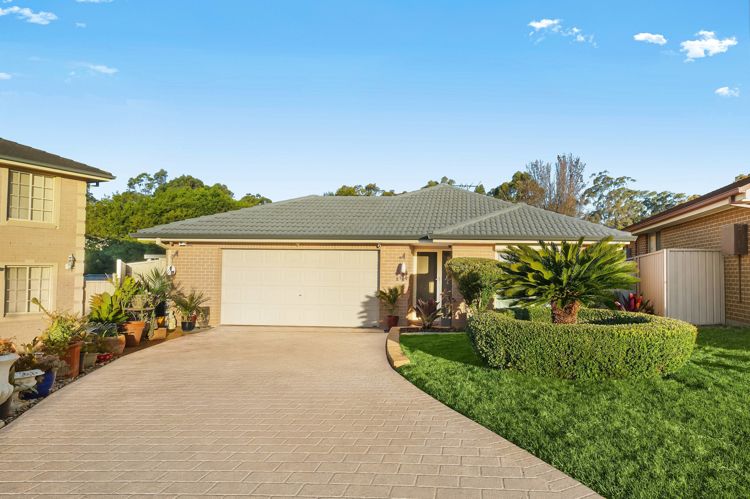 FAMILY COMFORT IN A DESIRABLE ST HELENS PARK LOCATION !!!