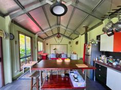 LIFESTYLE AT ARTIST STUDIO