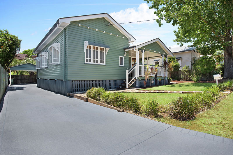 CHARMING TOOWOOMBA HOME: PRIME LOCATION, MODERN COMFORTS, AND TIMELESS APPEAL!