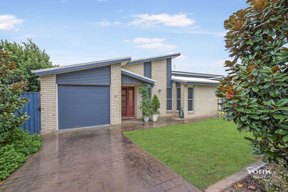 LOW MAINTENANCE HALF DUPLEX