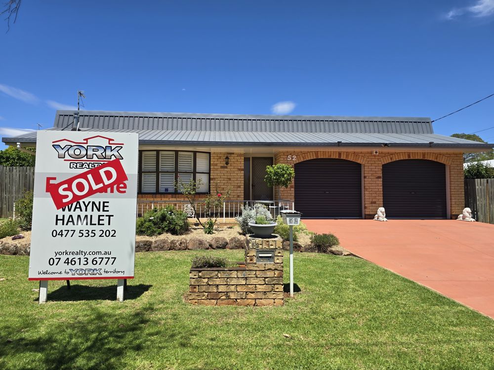 SPACIOUS FAMILY LIVING - MOVE-IN READY WITH SHED & SIDE ACCESS