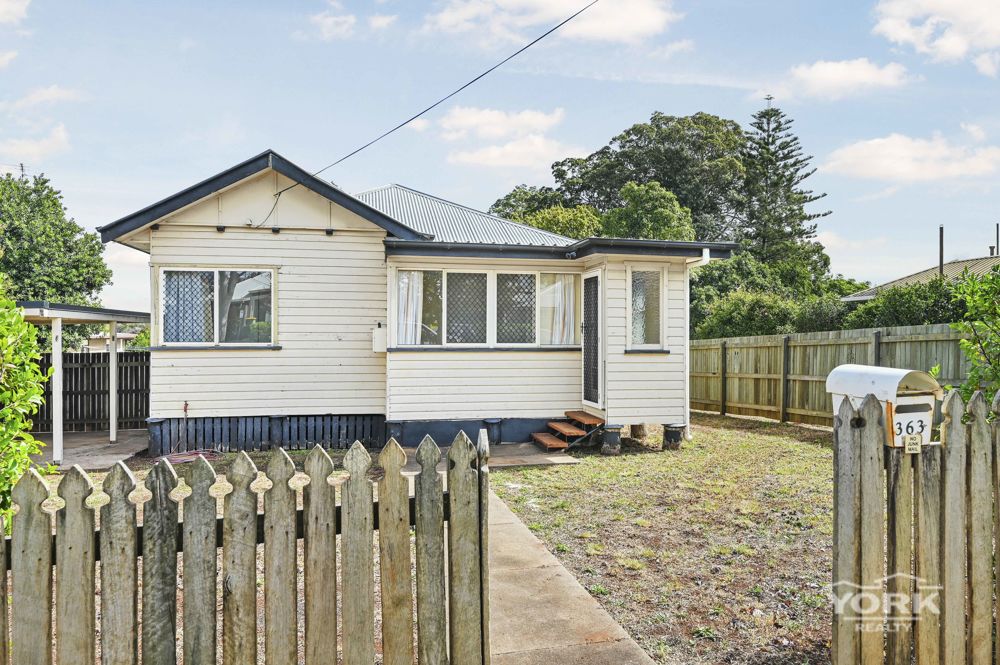 GREAT FIRST HOME OR INVESTMENT IN SOUTH TOOWOOMBA