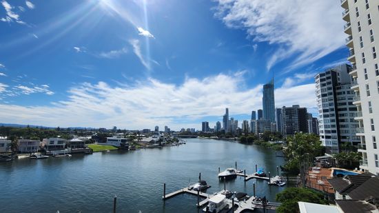 RIVERFRONT,OCEAN,HINTERLAND,GC CITY VIEWS, ALL IN FRONT OF YOU.