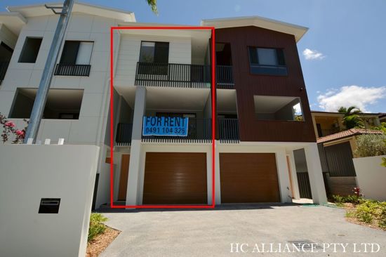 MODERN & LUXURIOUS TOWNHOUSE WITH SOLAR FOR RENT - PRIME TOOWONG LOCATION