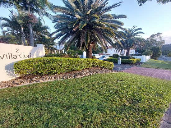 3 BEDROOM TOWNHOUSE IN VILLA CORFU