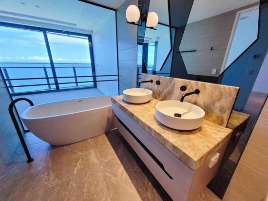 OCEANFRONT ELEGANCE - JEWEL PRIVATE RESIDENCES, LEVEL 29