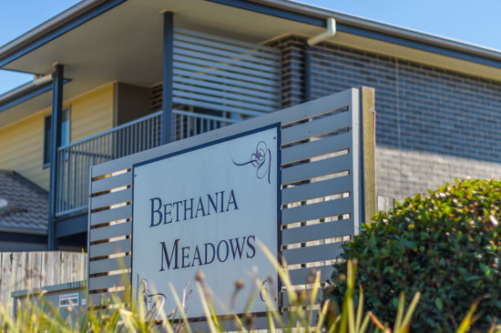 TOWNHOUSE IN SOUGHT AFTER CLEARWATER STREET, BETHANIA