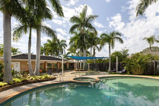 3 BEDROOM TOWNHOUSE IN A RESORT STYLE COMPLEX CLOSE TO EVERYTHING