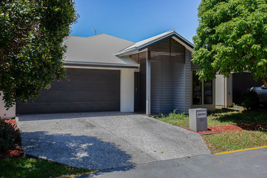 MODERN 4 BEDROOM IN A PEACEFUL CARSELDINE COMMUNITY