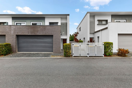 MODERN DOUBLE-STOREY TOWNHOUSE IN PRIME CALAMVALE LOCATION