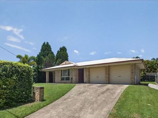 SPACIOUS FAMILY UNIT WITH LARGE BACKYARD - MURRUMBA DOWNS