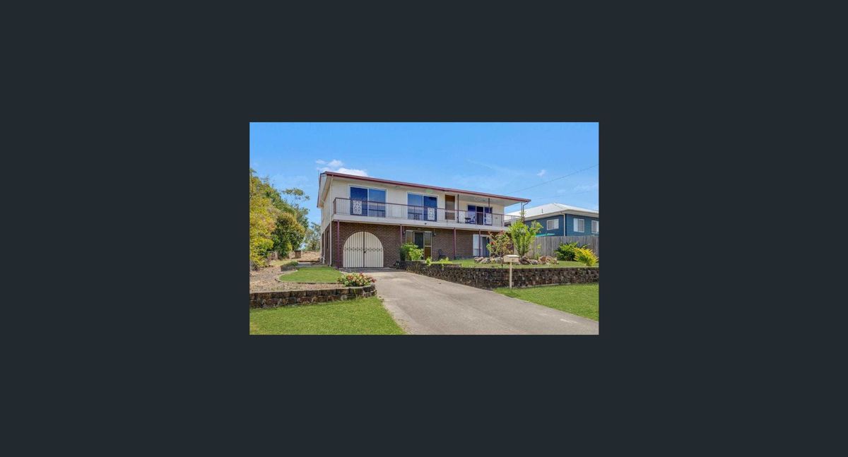 ENDLESS OPPORTUNITIES ON 1,214M² - RENOVATED 5-BED DUAL-LIVING POTENTIAL