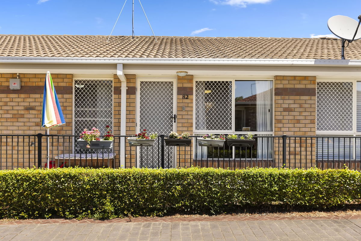 PEACEFUL EDGE-OF-COMPLEX POSITION | 2-BEDROOM VILLA IN DORVILLE GARDENS