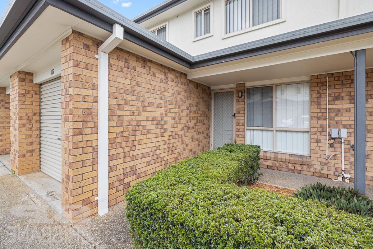 PRIME LOCATION LIVING - AN EXCELLENT INVESTMENT OR IDEAL STARTER HOME