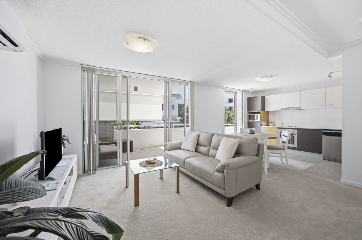 UNIT 38/2 ARBOUR AVE. THE BEST 1-BEDROOM IN ROBINA