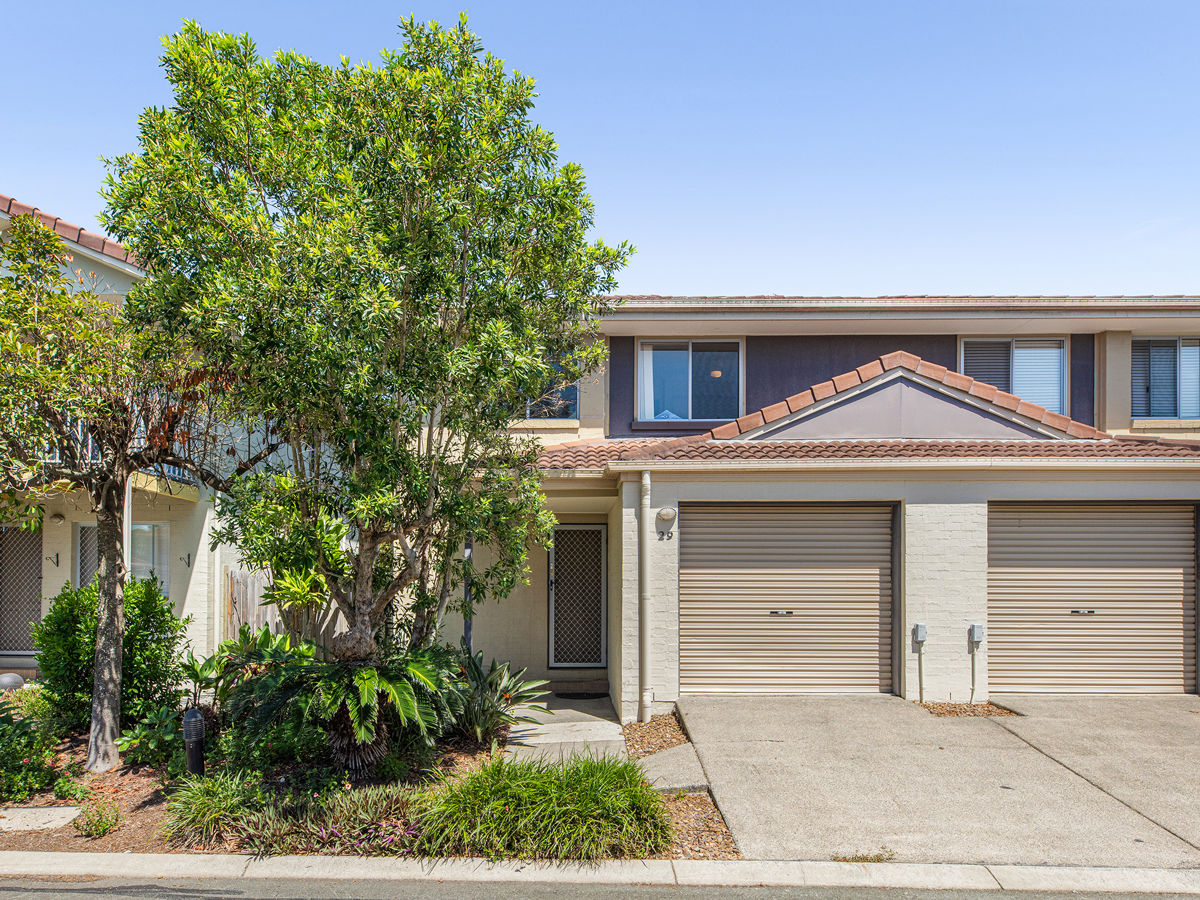 GREAT INVESTMENT OPPORTUNITY, GREAT LOCATION TO LIVE