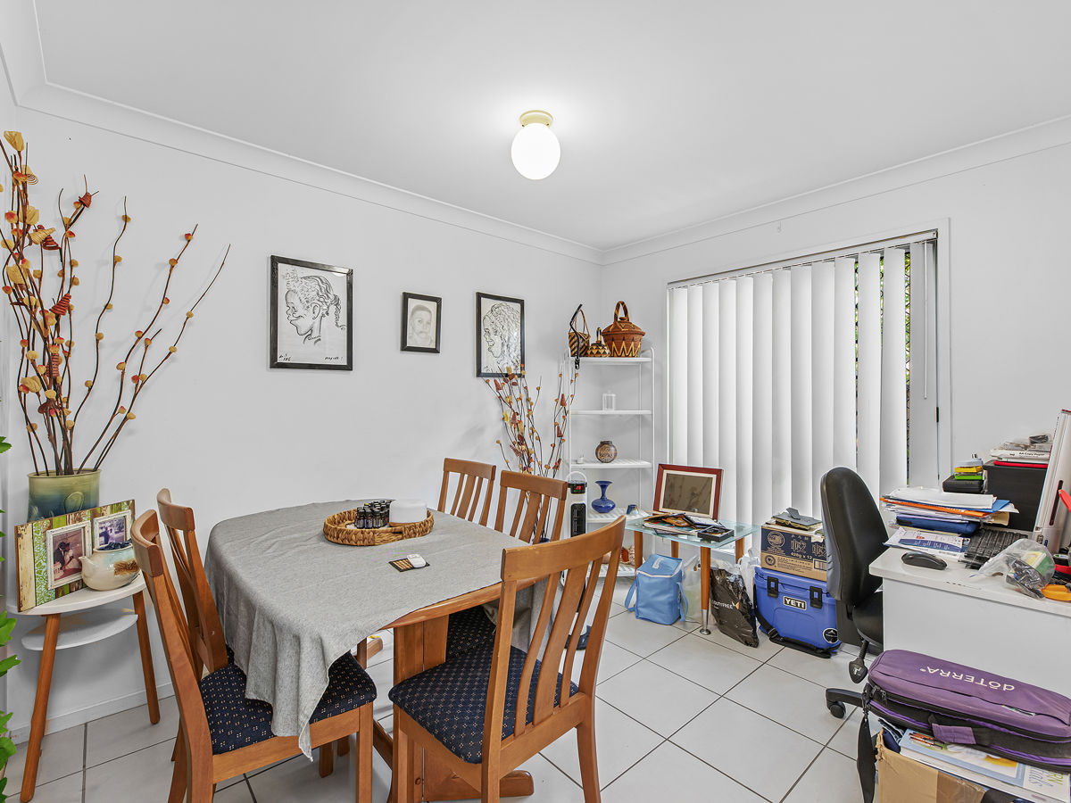 DOUBLE LIVING AERA + FRONTYARD & BACKYARD