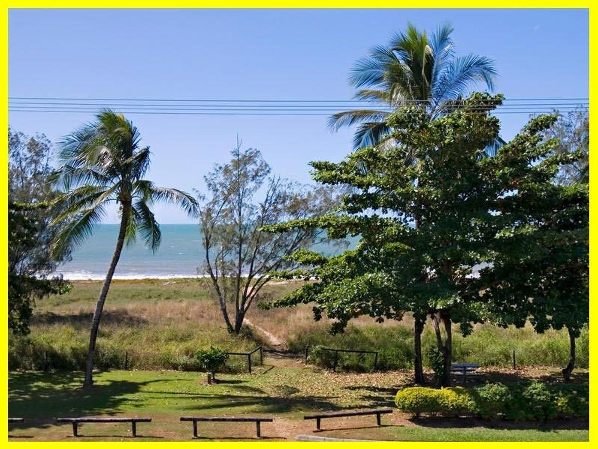 RARE BEACHFRONT ROOFTOP PENTHOUSE - OCEAN VIEWS