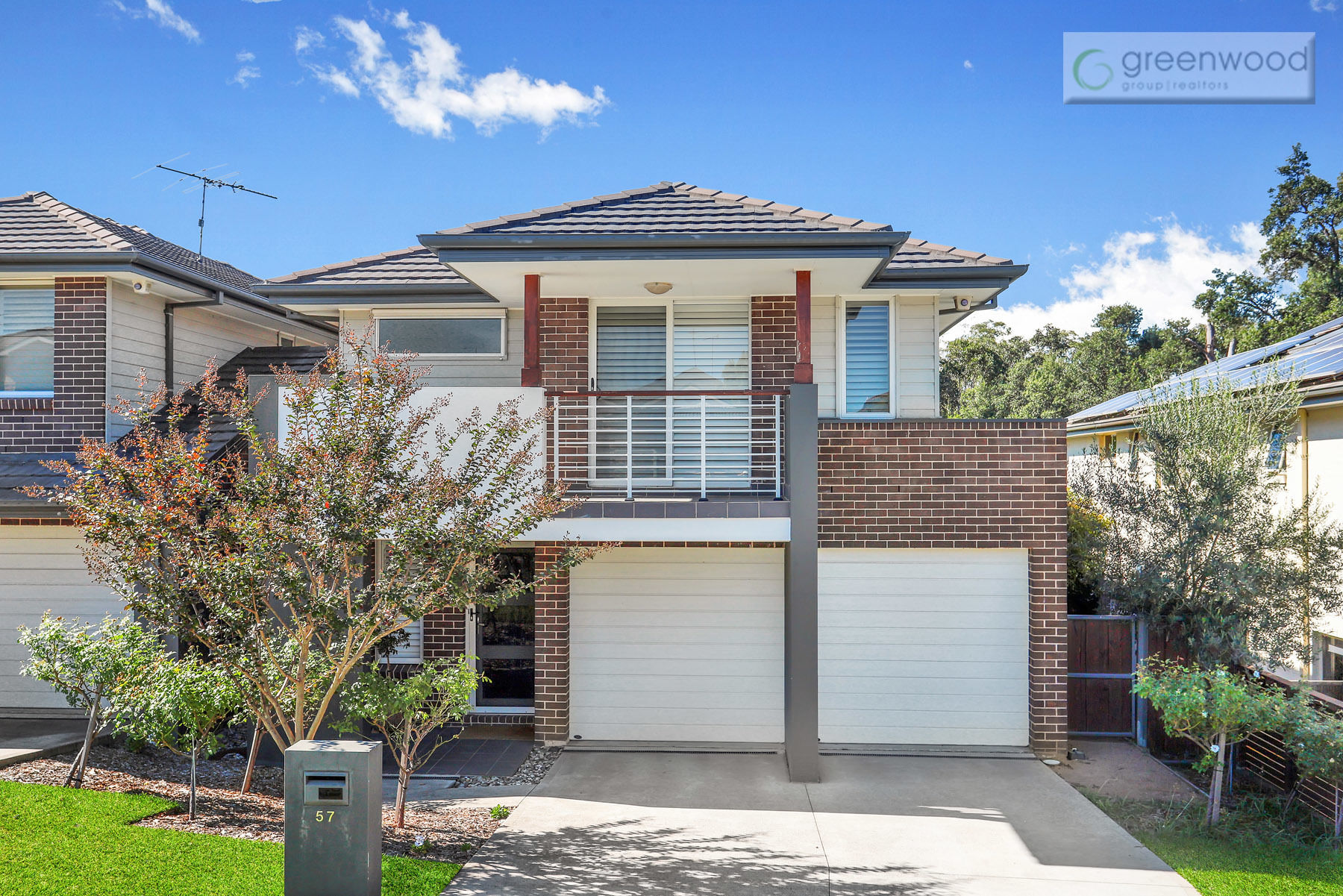LOW MAINTENANCE LIFESTYLE AND MODERN CONVENIENCES