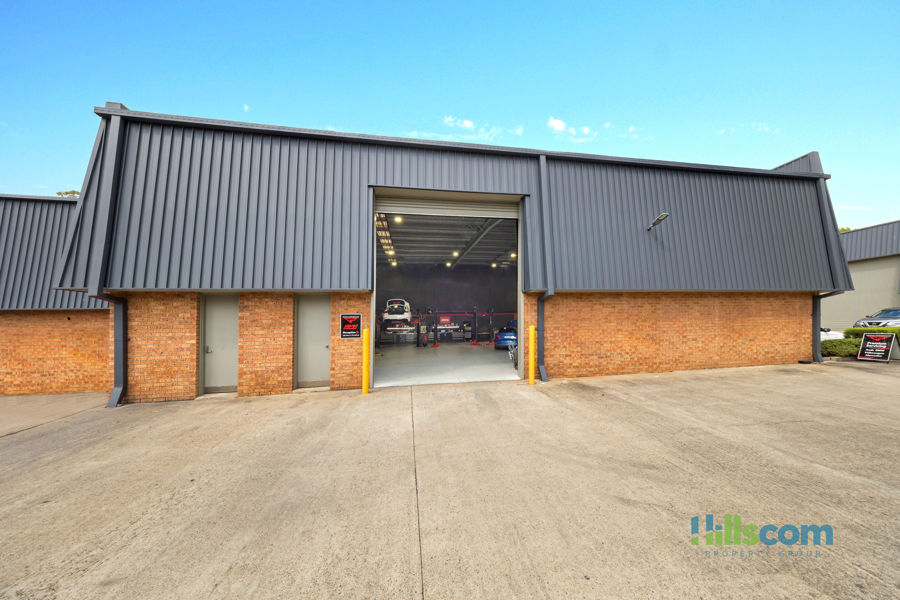 HIGH CLEARANCE WAREHOUSE CASTLE HILL