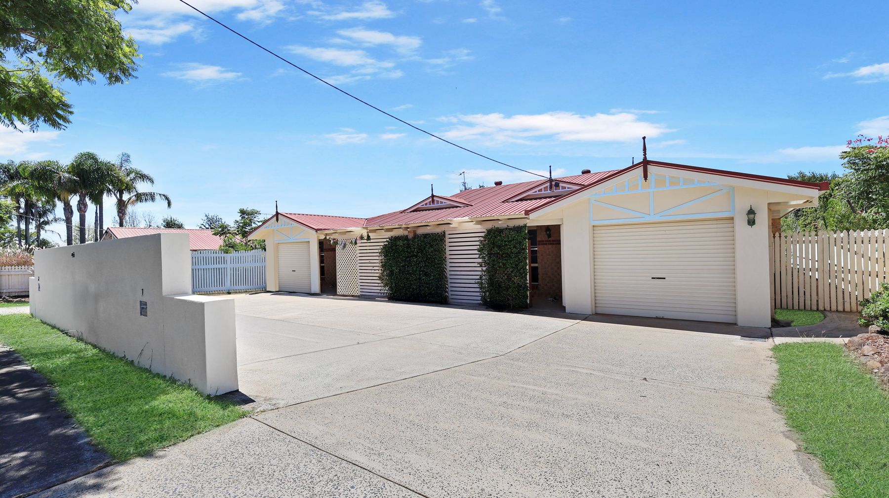260 MTRS TO UNIVERSITY --- STRATA-TITLED DUPLEX SELLING WITH INCOME --- BUY 1 OR BUY BOTH