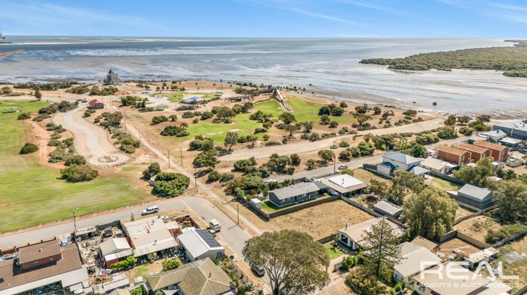 BUILD YOUR DREAM LIFESTYLE