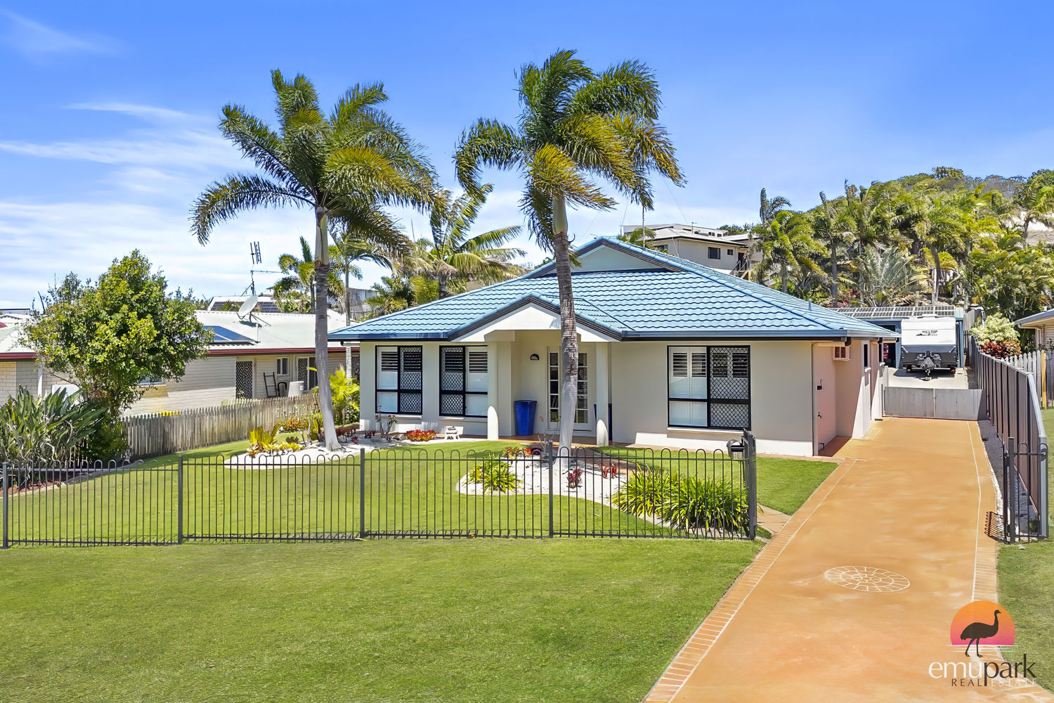 COASTAL FAMILY LIVING WITH POOL & 3-BAY SHED!