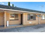TIDY ONE BEDROOM UNIT JUST TWO BLOCKS FROM ALBURY CBD