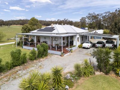 20*AC - 3KM FROM TEMORA - SHEDS, HOUSE & SPACE - THE TRIFECTA!
