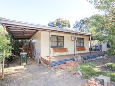 RENOVATORS DELIGHT!!