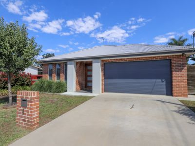 MODERN FAMILY HOME IN A GREAT LOCATION